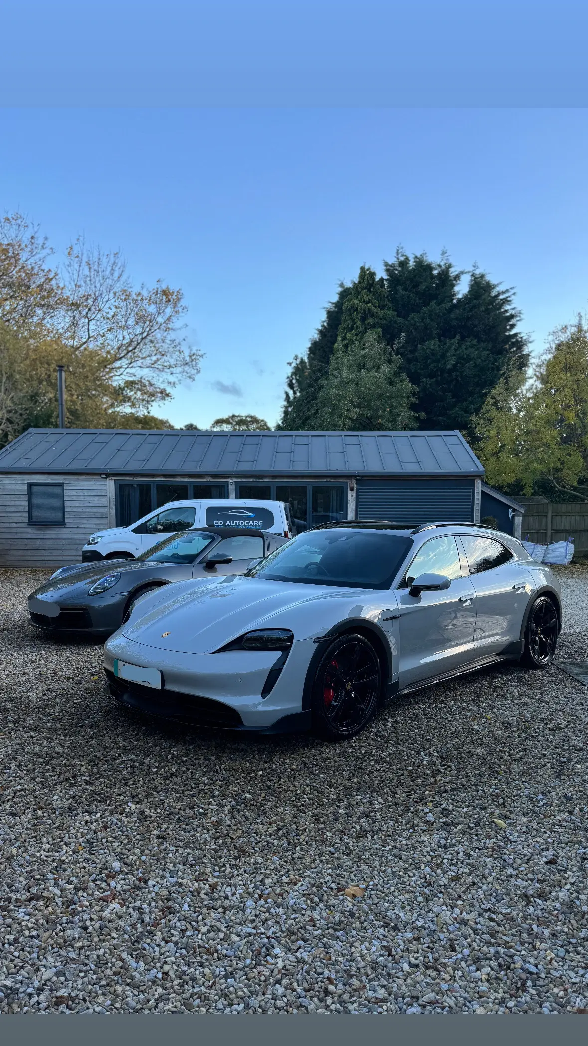 Porsche duo and van detail